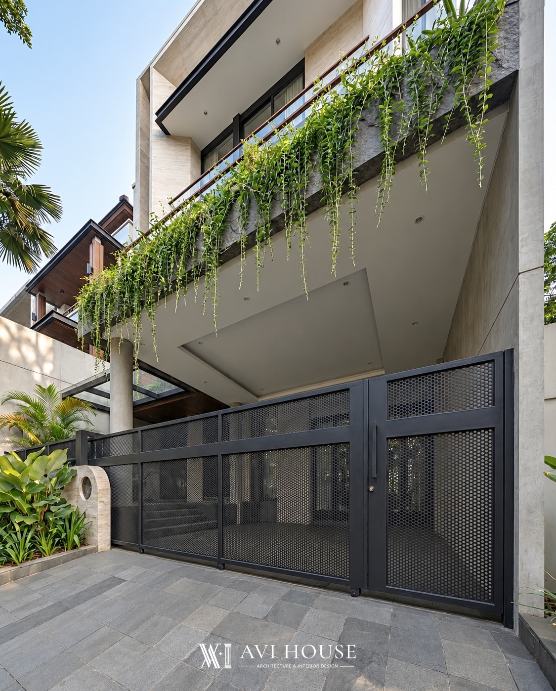 MR. CHIẾN HOUSE