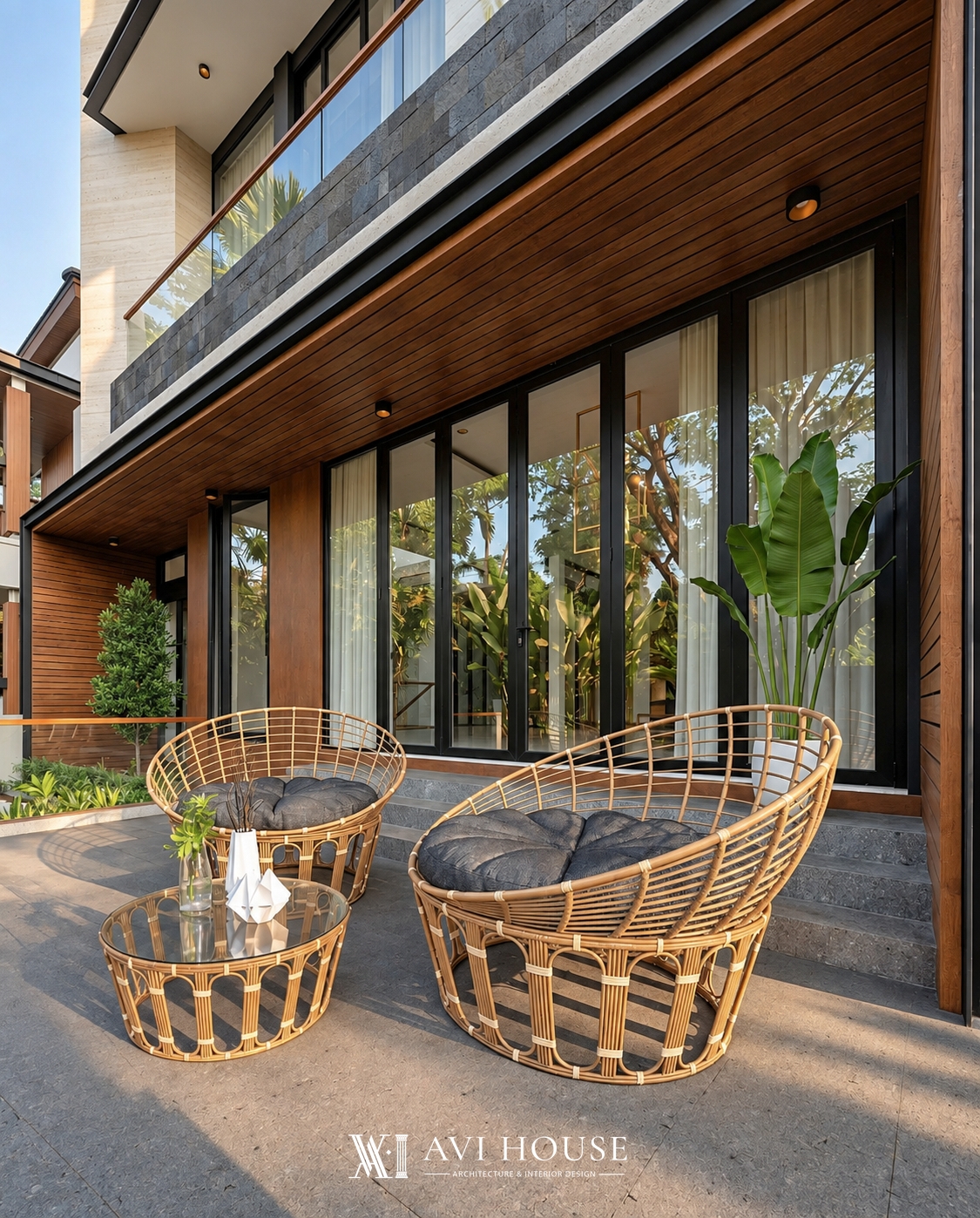 MR. CHIẾN HOUSE