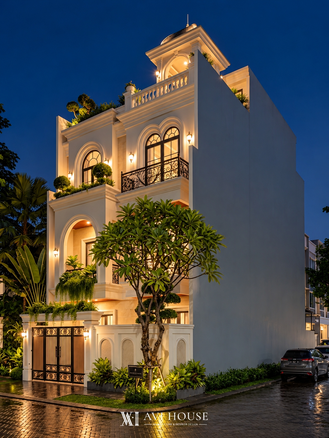 MR. T HOUSE